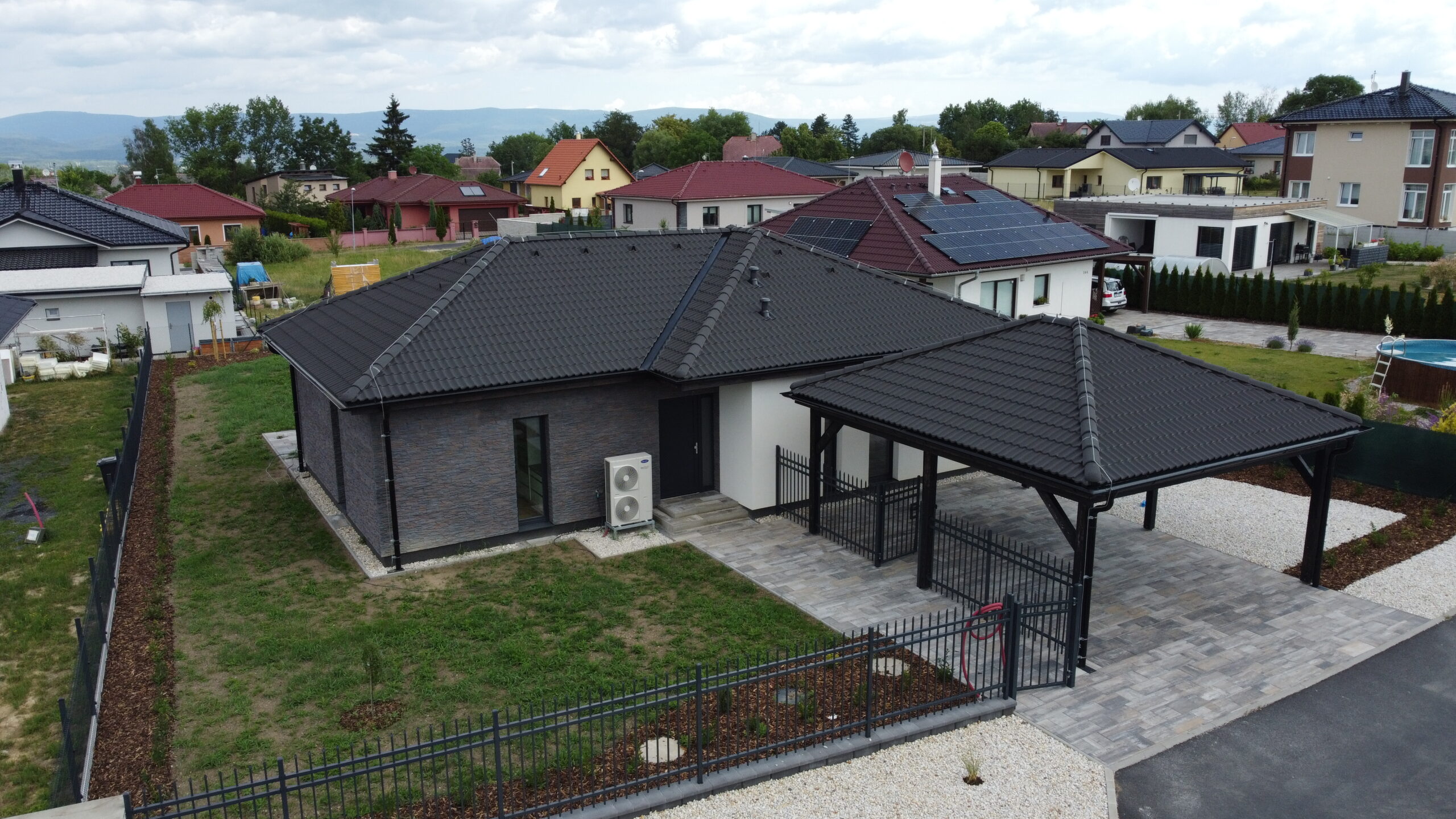 Hory u Jenišova (Karlovy Vary)